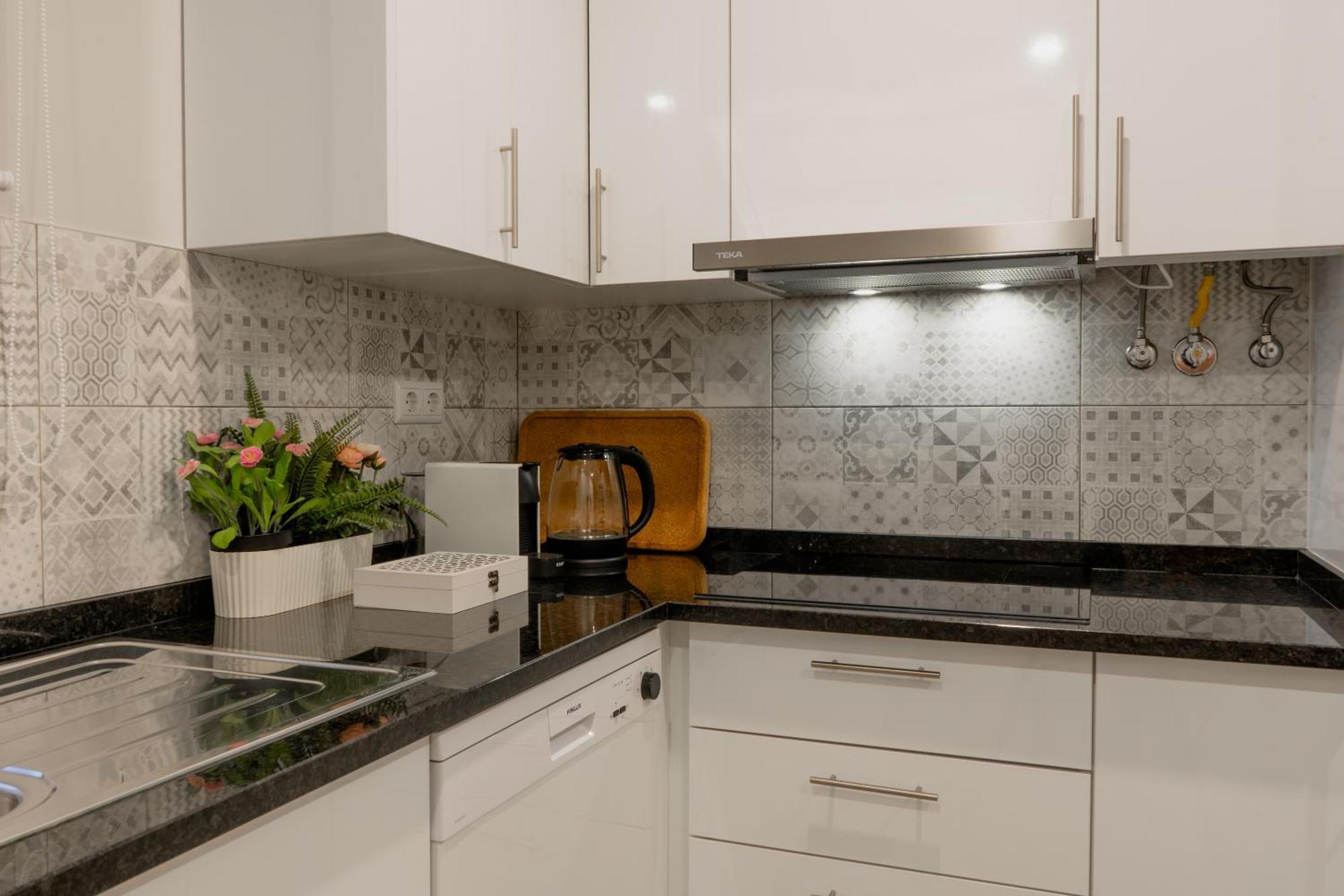 Comfort Zone Beach Apartment Quarteira Luaran gambar